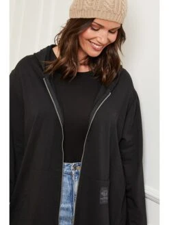 Sweatjacke In Schwarz -Winterbekleidungs Geschäft curvy lady sweatjacke in schwarz 3